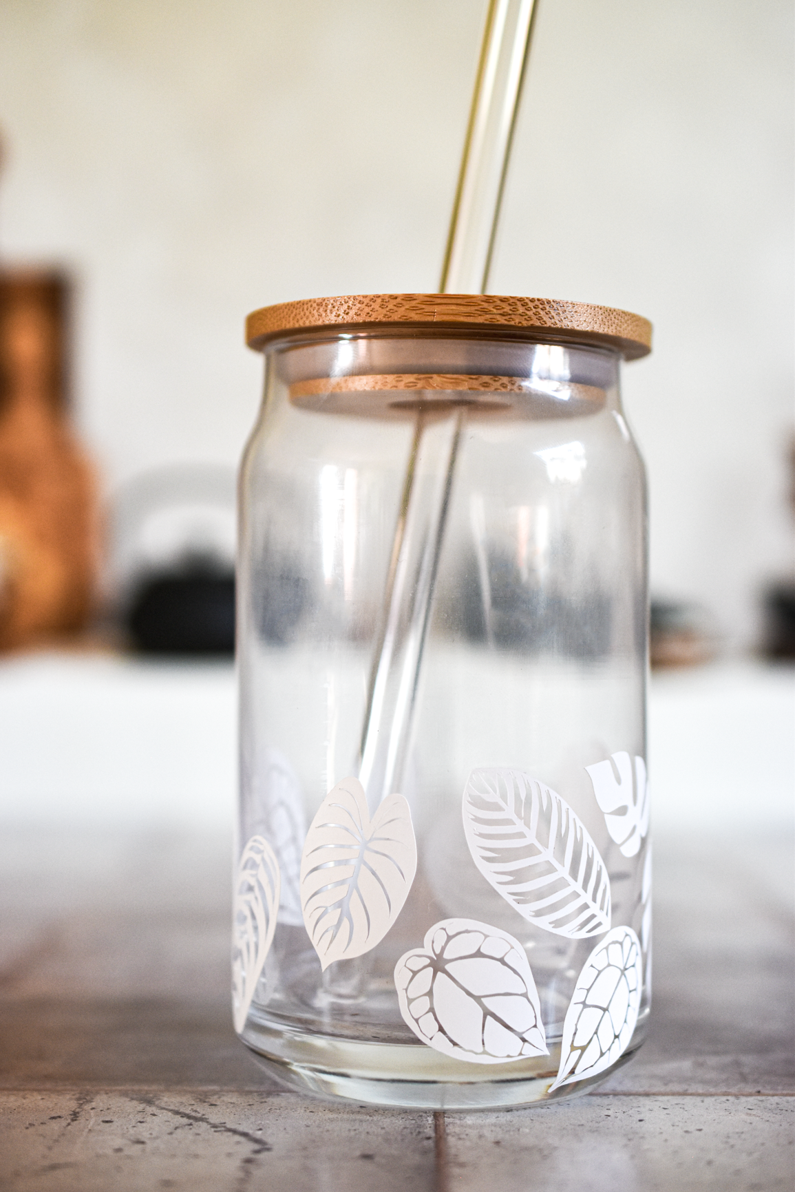 All The Leaves, Please! 16oz Can Glass Cup and Straw with Bamboo Lid