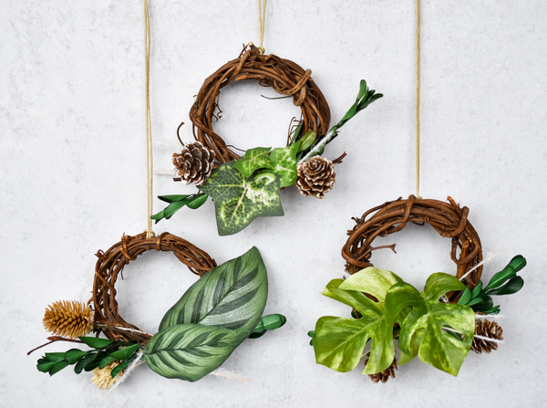 Miniature Planty Grapevine Holiday Wreath Decor |. Christmas Wreath Ornament | Small Wreath Decor | Christmas Tree Decoration