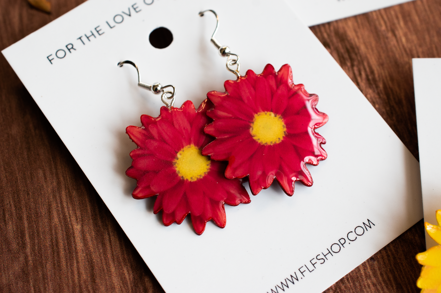 Red Daisy Blossom Earrings | Leaf Earrings