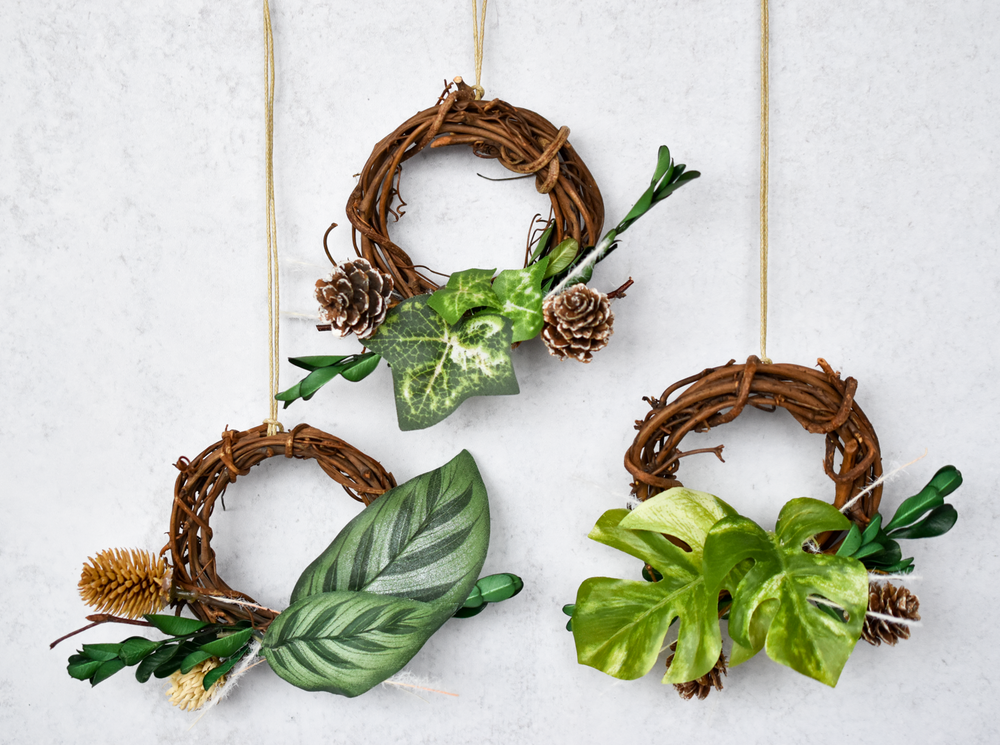 Miniature Planty Grapevine Holiday Wreath Decor  |. Christmas Wreath Ornament  |  Small Wreath Decor  |  Christmas Tree Decoration